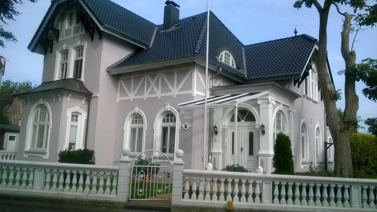 Villa Flora ฟรีดริชชตัดท์ ภายนอก รูปภาพ